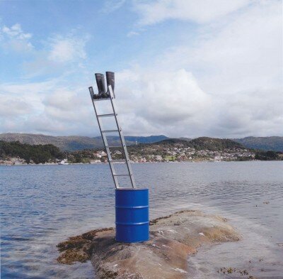 Stiefel, Fitjar (Norwegen) von Roman Signer